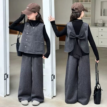 طقم بنّاتي ٣ قطع لو سكني غامق و أسود