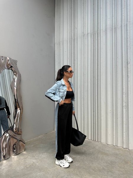 تريننچ قطعتين : جاكيت جينز وبنطلون من قدام فوتر ناعم ومن ورا جينز