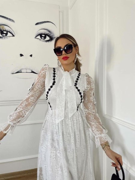 فستان دانتيل ابيض