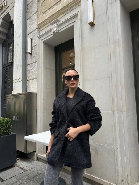 جاكيت أسود شتوي